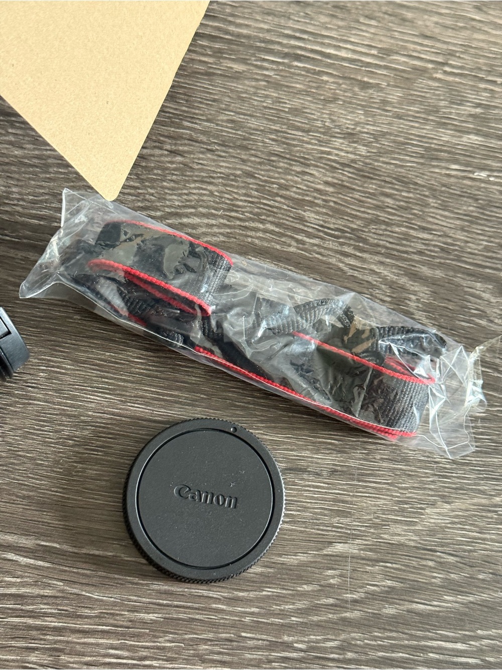 Canon EOS m50 Camera with Interchangeable Lens - Picture 10 of 16